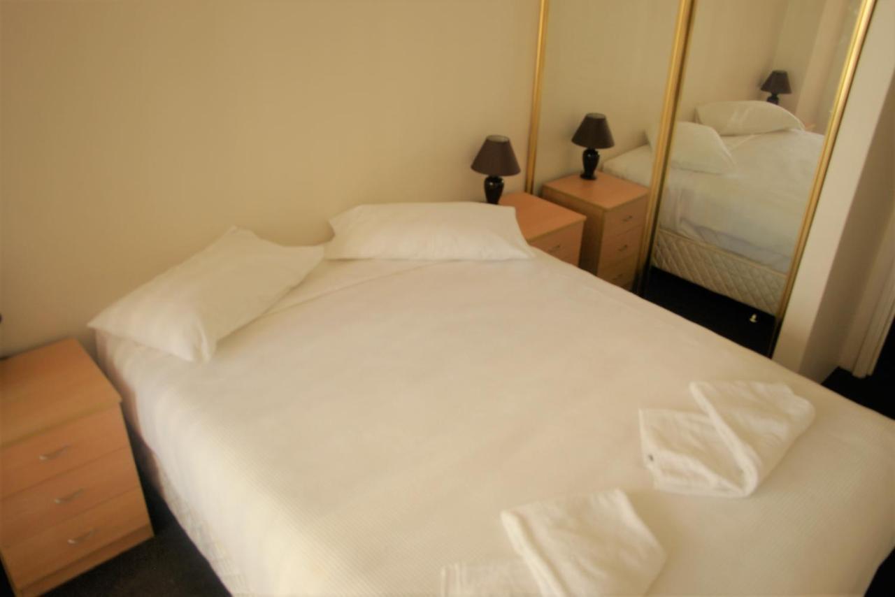 Accommodation Sydney - Kent Street Sydney Cbd Top Floor 2 Bedroom Apartment With Balcony ภายนอก รูปภาพ
