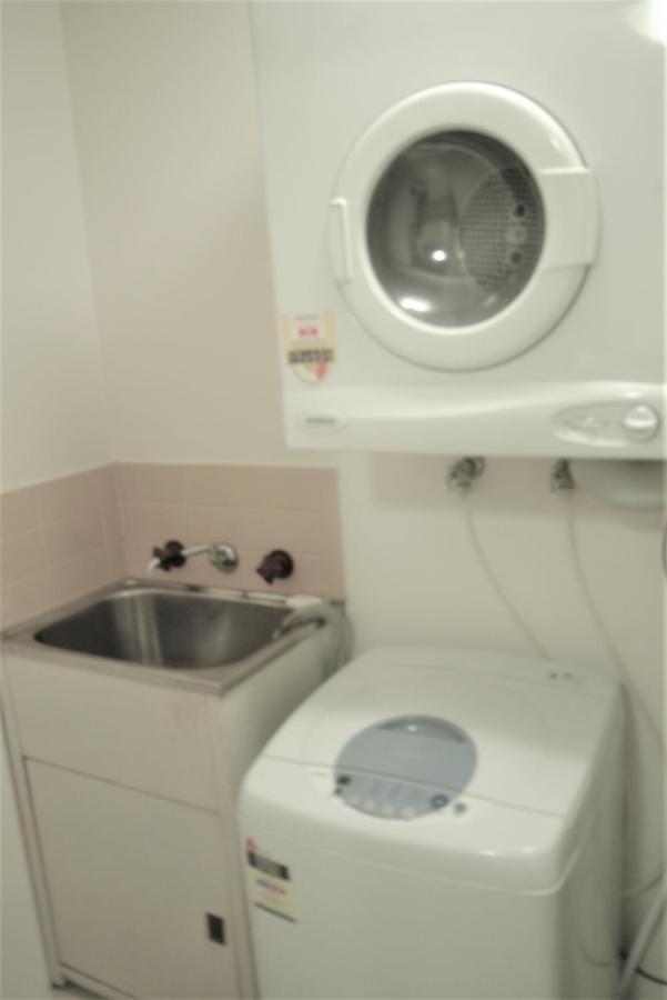 Accommodation Sydney - Kent Street Sydney Cbd Top Floor 2 Bedroom Apartment With Balcony ภายนอก รูปภาพ