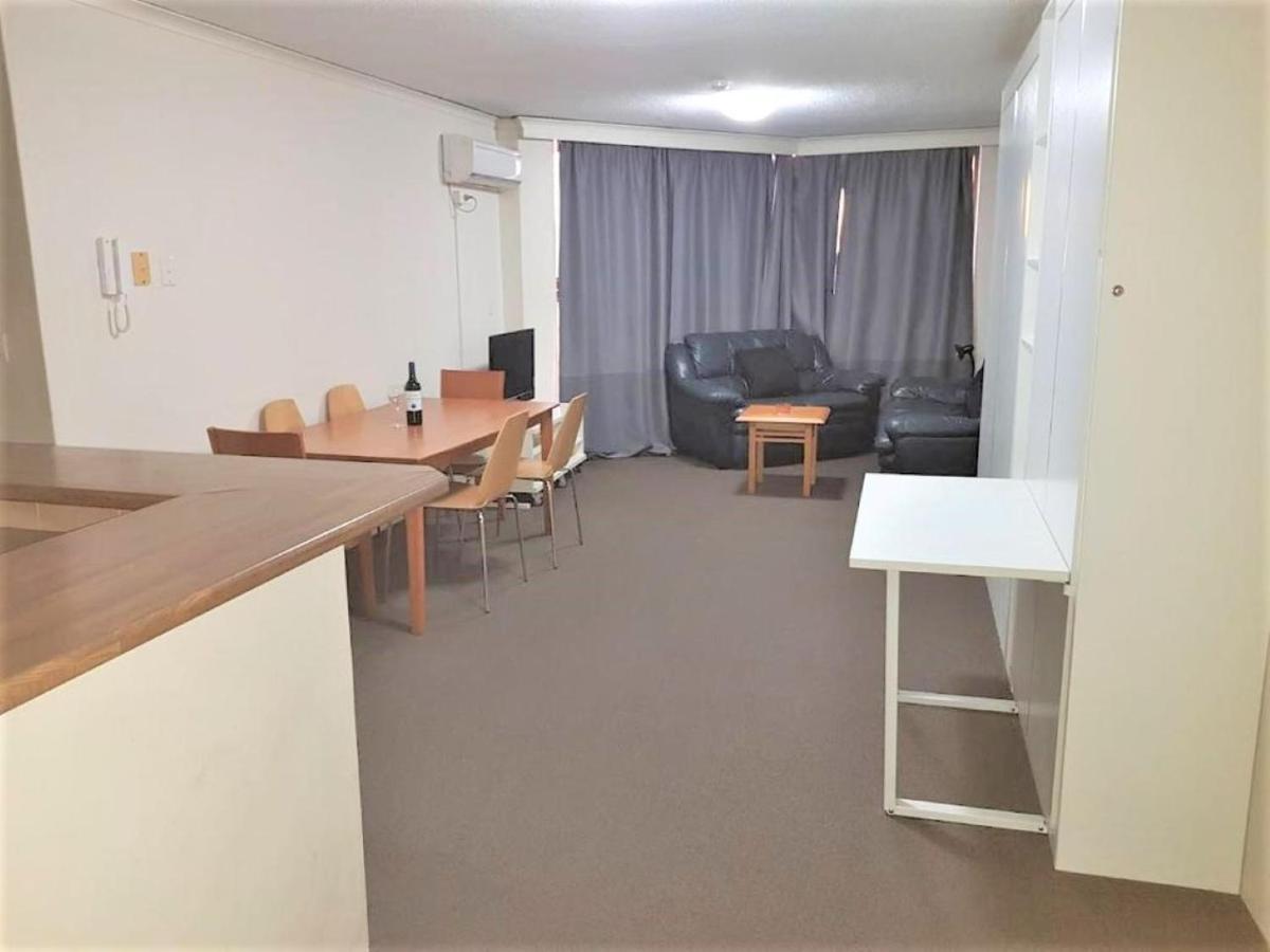 Accommodation Sydney - Kent Street Sydney Cbd Top Floor 2 Bedroom Apartment With Balcony ภายนอก รูปภาพ